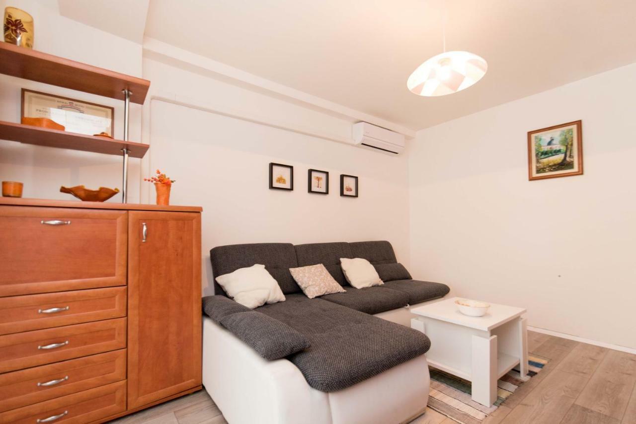 Apartman Lux Daire Daruvar Dış mekan fotoğraf